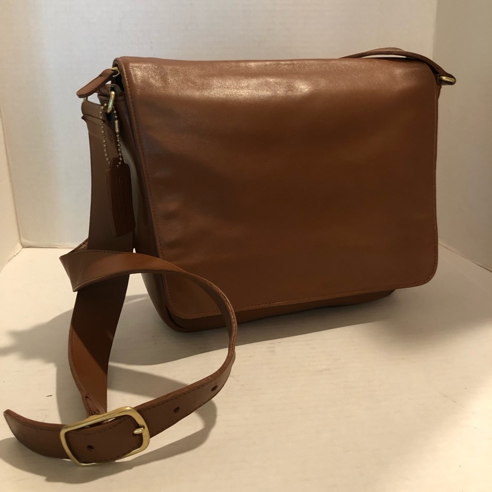 Authentic Classic Coach Museum Messenger Bag